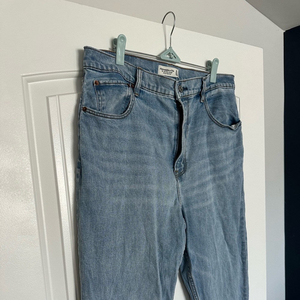 Abercrombie 32 Extra Long Curve Love Ultra High Rise 90’s Slim Straight Jeans